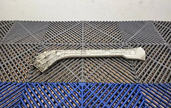 Toyota Prius (XW30) Rear bumper mounting bracket 52576