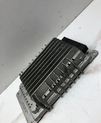 Audi A3 S3 8P Sound amplifier 8P0035223A 449010 261870002000750