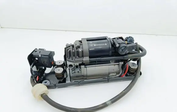 BMW 7 F01 F02 F03 F04 Air suspension compressor/pump 6794465 24449710