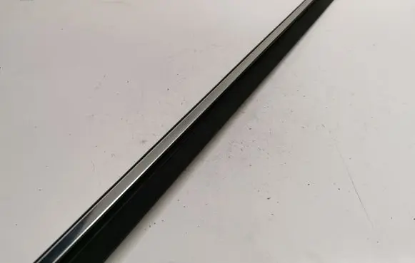 Audi A5 8T 8F Front door trim (molding) 8T0853283B