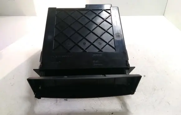 Mercedes-Benz E W211 Glove box A2116800552