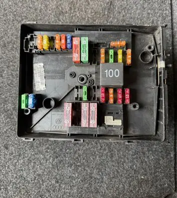 Volkswagen Golf VI Fuse box set 1K0937125D 017183073 1182