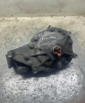 BMW X5 E70 Front differential 7552533