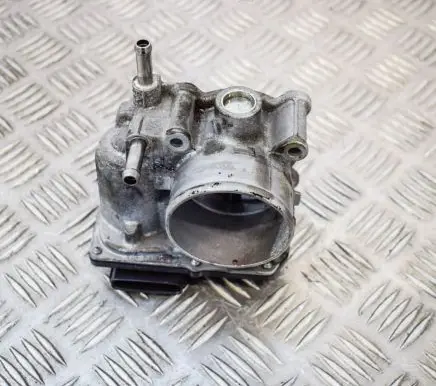 Toyota Prius (XW50) Throttle valve 2203037060