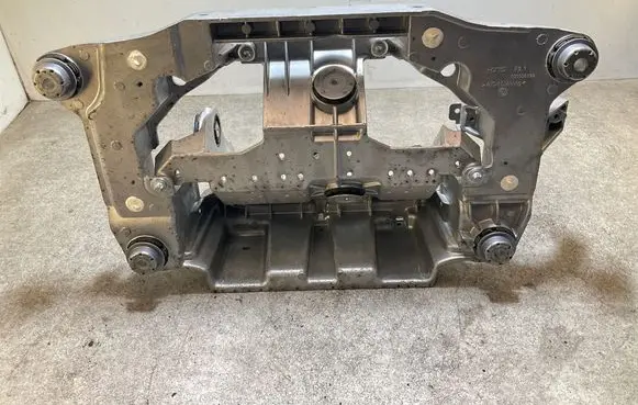 BMW i4 A/C compressor mount bracket 100006199