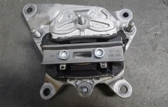 Audi A5 Gearbox mounting bracket 8W0399118D