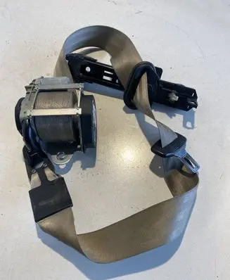 Audi Q7 4L Front seatbelt