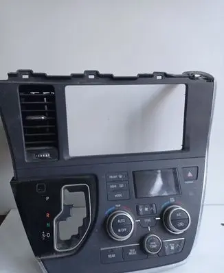 Toyota Sienna XL30 III Seat heating switch 5541208060