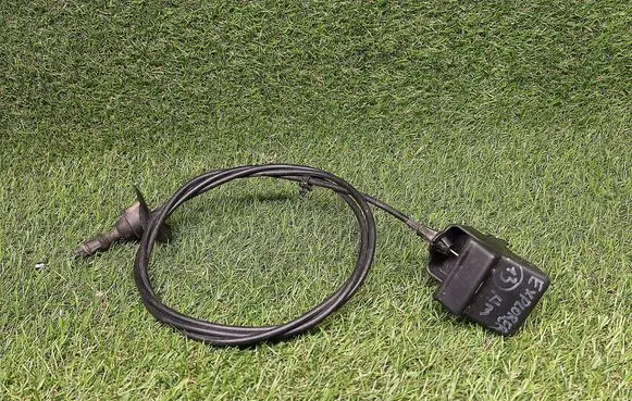 Ford Explorer Engine bonnet (hood) release handle D923A