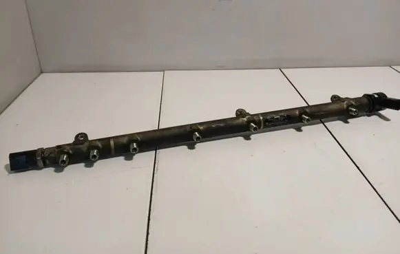 Mercedes-Benz E W211 Fuel main line pipe A6130700195