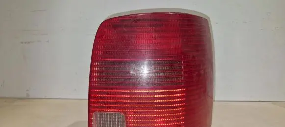 Volkswagen PASSAT B5 Rear/tail lights 3b9945112