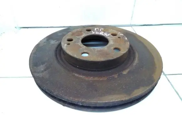 Toyota Corolla Verso AR10 Front brake disc
