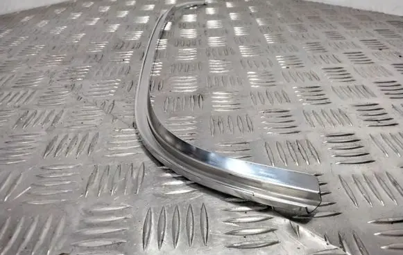 BMW 3 E30 Rear side glass trim 