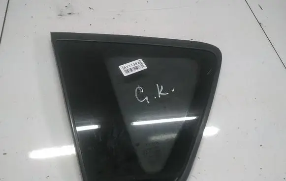 Toyota Corolla Verso AR10 Rear side window AS2