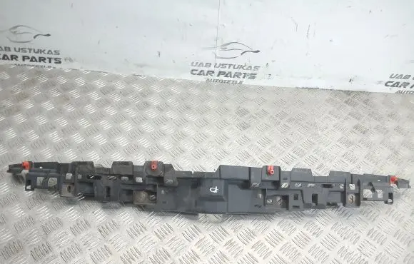 Opel Insignia A Front bumper mounting bracket