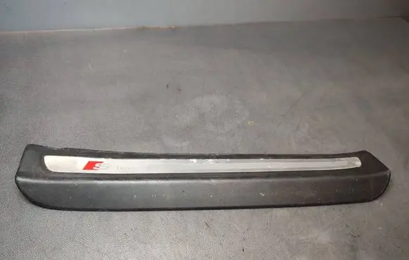 Rear sill trim cover