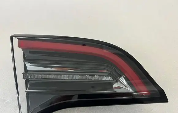 Tesla Model 3 Tailgate rear/tail lights 150208800B 1502088 2SD2715015