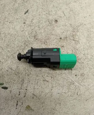 Peugeot 308 Brake pedal sensor switch 9665602380