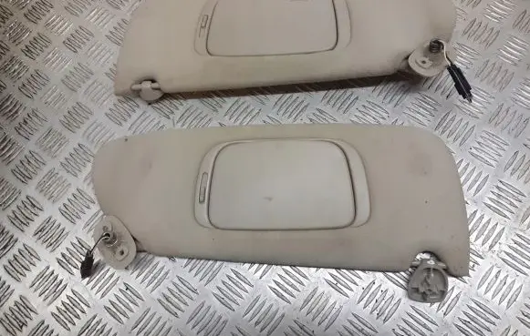 Chrysler 300M Sun visor BRAK