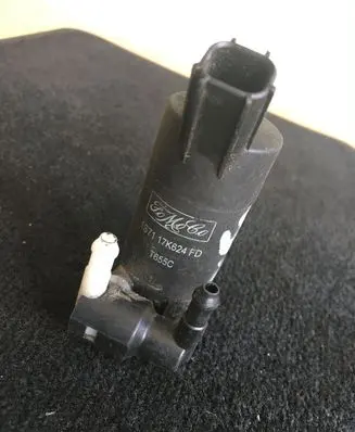 Volvo S60 Windscreen/windshield washer pump 1S7117K624FD