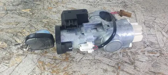 Nissan X-Trail T30 Ignition lock 28590C9902 5WK48042A