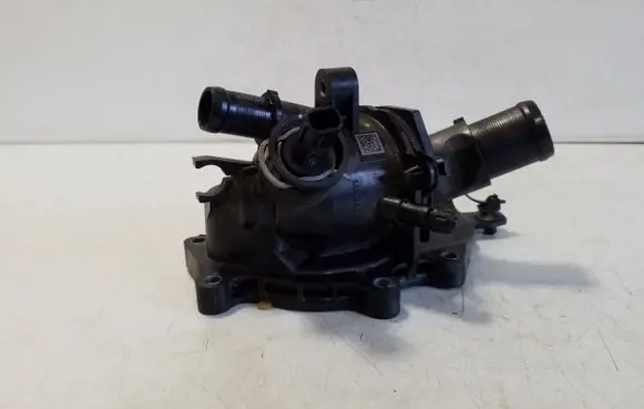 Nissan Qashqai J12 Thermostat/thermostat housing A2822033000