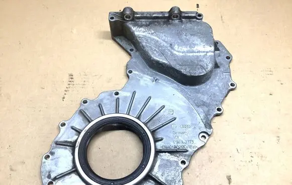 Volkswagen Golf V Timing chain cover 03H103173