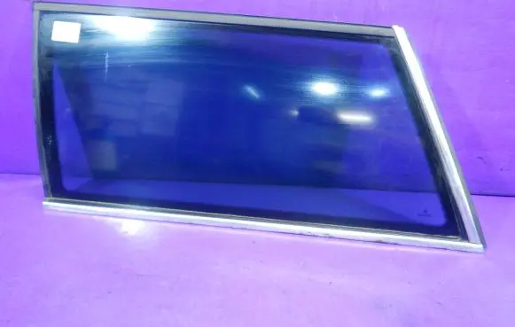 Volkswagen PASSAT B5.5 Rear side window