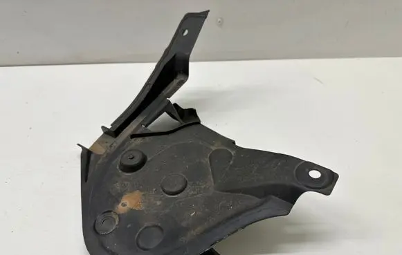 Ford Focus Other engine bay part JX7BA01628