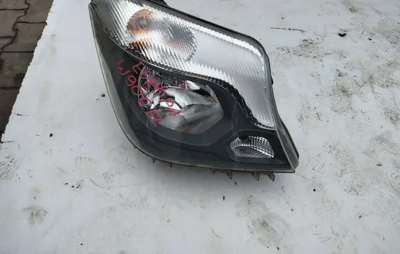 Mercedes-Benz Sprinter W906 Headlight/headlamp