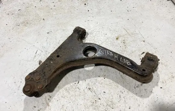 Opel Astra H Front lower control arm/wishbone