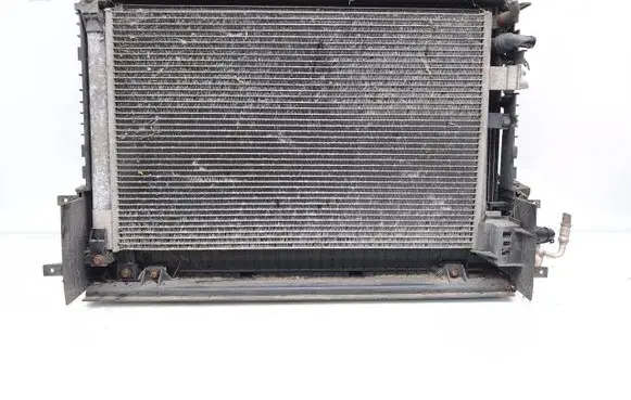 Jaguar XE Radiator set GX738C607AE 840013003