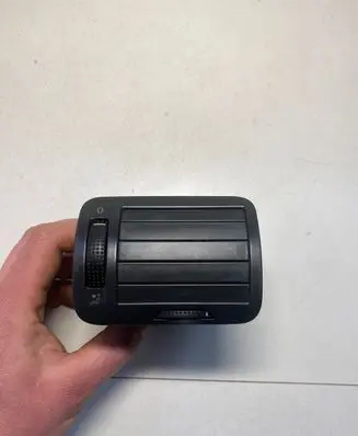 Volkswagen PASSAT B5.5 Dash center air vent grill 3B0819704D