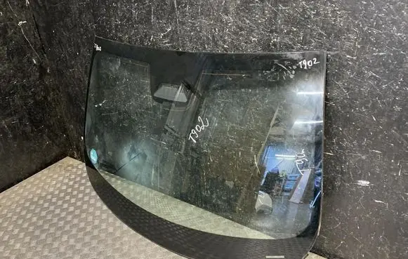 Polestar 4 Front windscreen/windshield window 