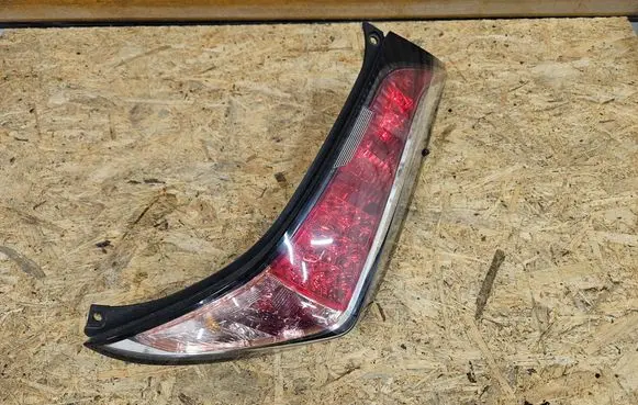 Toyota Aygo AB40 Rear/tail lights 81551-0H120