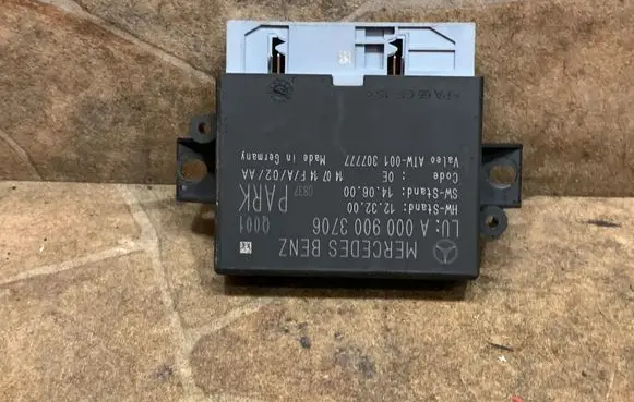 Mercedes-Benz E C207 W207 Parking PDC control unit/module A0009003706