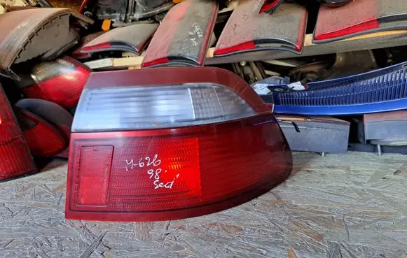 Mazda 626 Rear/tail lights 22061827