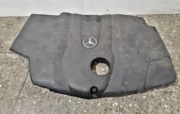 Mercedes-Benz C W205 Engine cover (trim) A6510108512 BBP214301