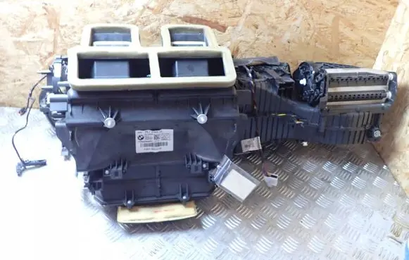 BMW 1 F20 F21 Interior heater climate box assembly 9325137
