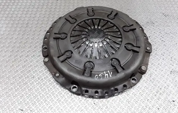 Volkswagen PASSAT B5.5 Pressure plate 123032411