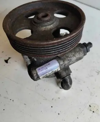 Peugeot Partner Power steering pump 9638383080