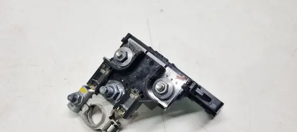 Renault Clio V Battery relay fuse 244157891R 243806LA0A
