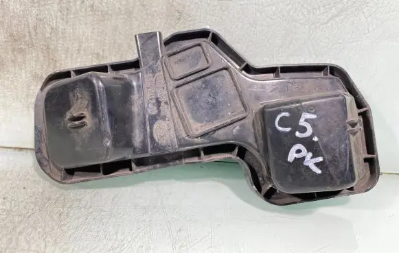 Audi A6 S6 C5 4B Headlight/headlamp dust cover 14846700 14846701