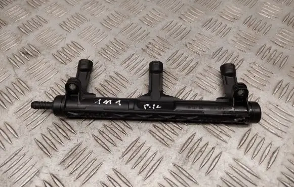 Audi Q7 4M Fuel main line pipe 06E133681L