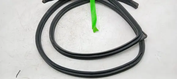 KIA Pro Cee'd I Front door rubber seal