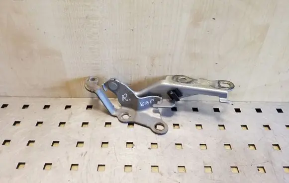 Toyota Corolla E120 E130 Engine bonnet/hood hinges
