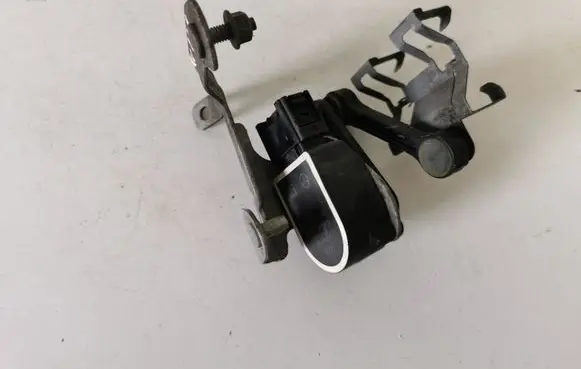 Mercedes-Benz C W205 Headlight/headlamp level sensor A0009053704