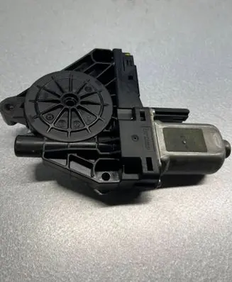 Volvo S60 Windscreen/window heater switch 110318966284