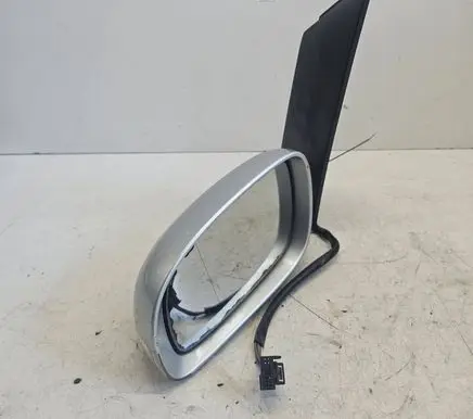 Front door electric wing mirror