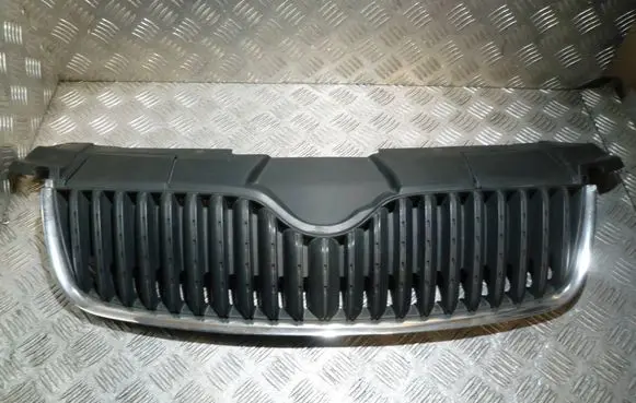 Skoda Fabia Mk2 (5J) Front grill 5J0853668A